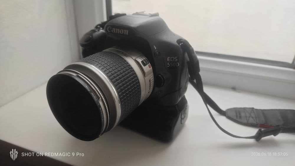 Фотоаппарат Canon 550D