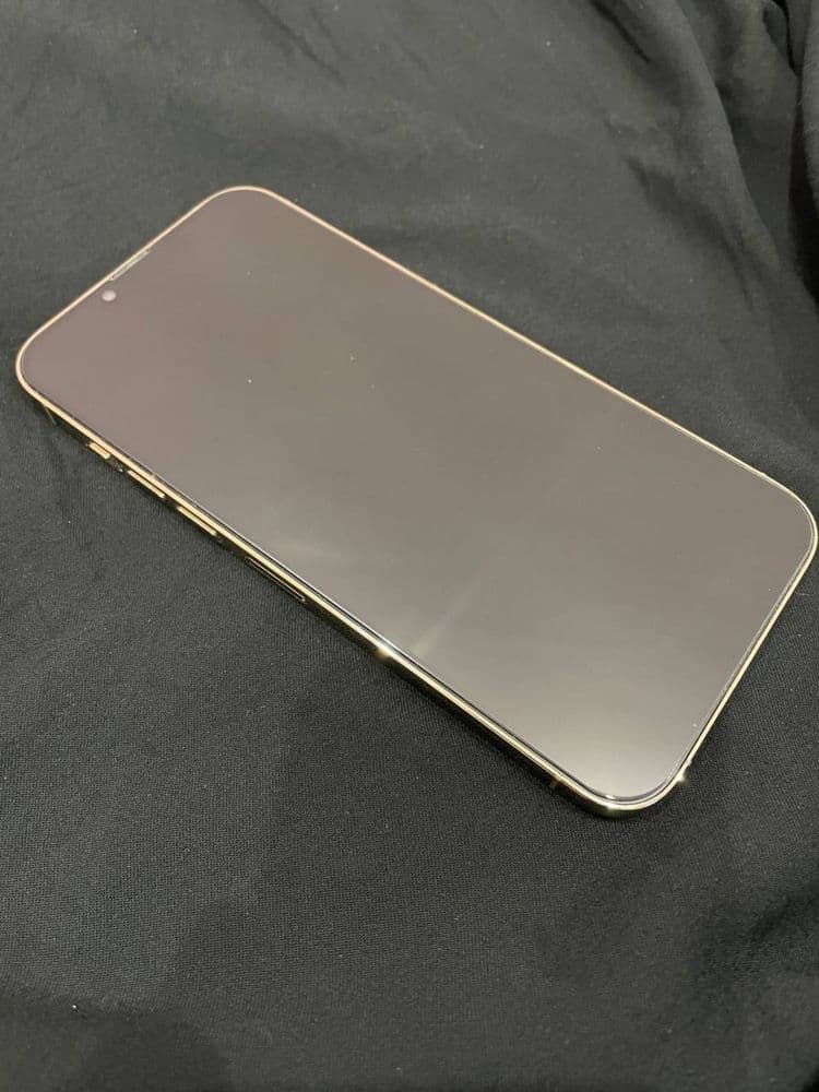 I phone 13 pro max gold sotiladi