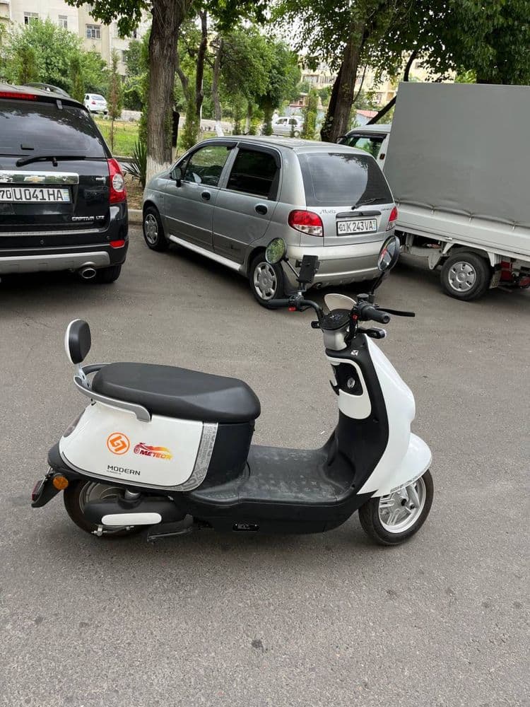 Skuter Elektro.