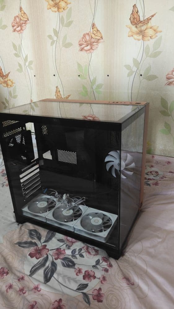 Компьютерный корпус кейс fpmax z9 crystal black