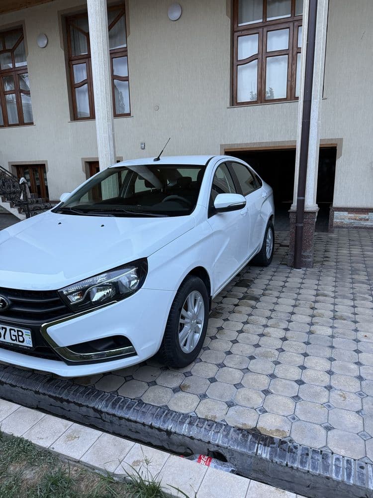 Lada Vesta Sedan