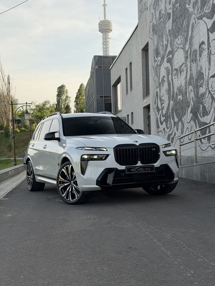 BMW X7 M60i xDrive