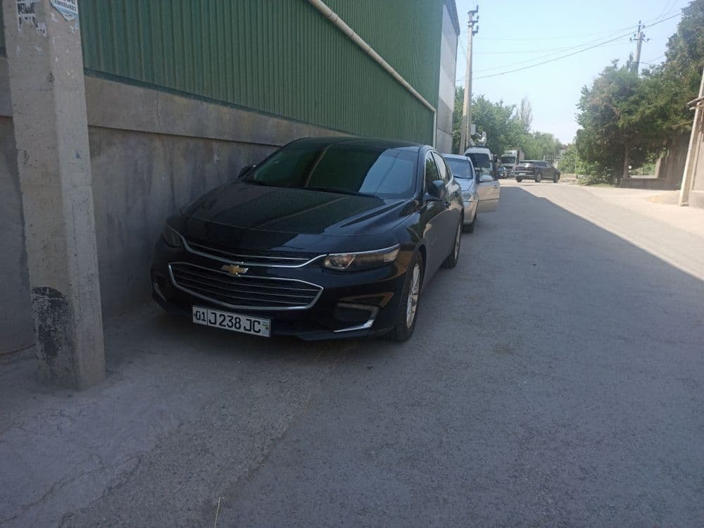 Автомобиль Малибу 2,4