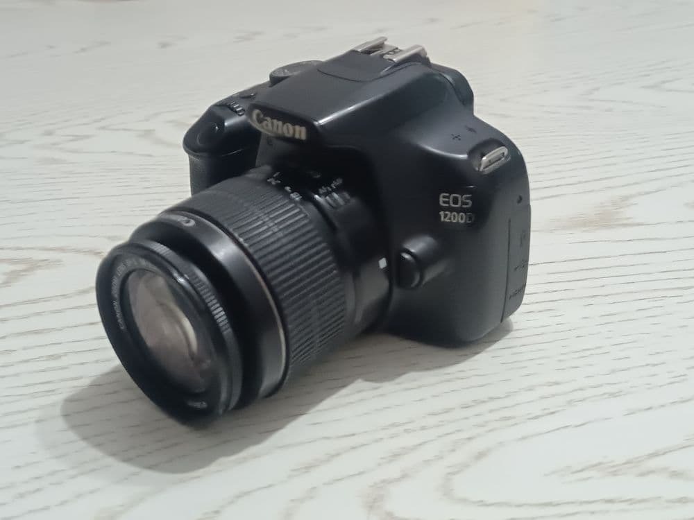 Canon EOS 1200D sotiladi