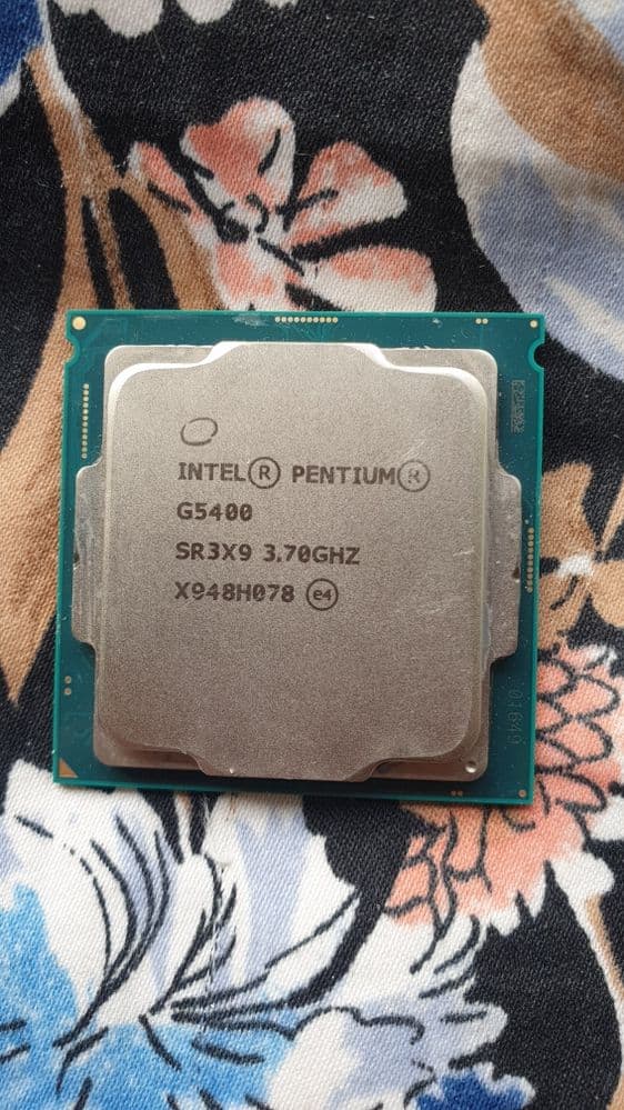 Intel Pentium G5400 Gold