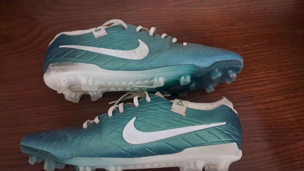 Бутсы Nike tiempo (44razmer) narxi 200.000 ideal holata