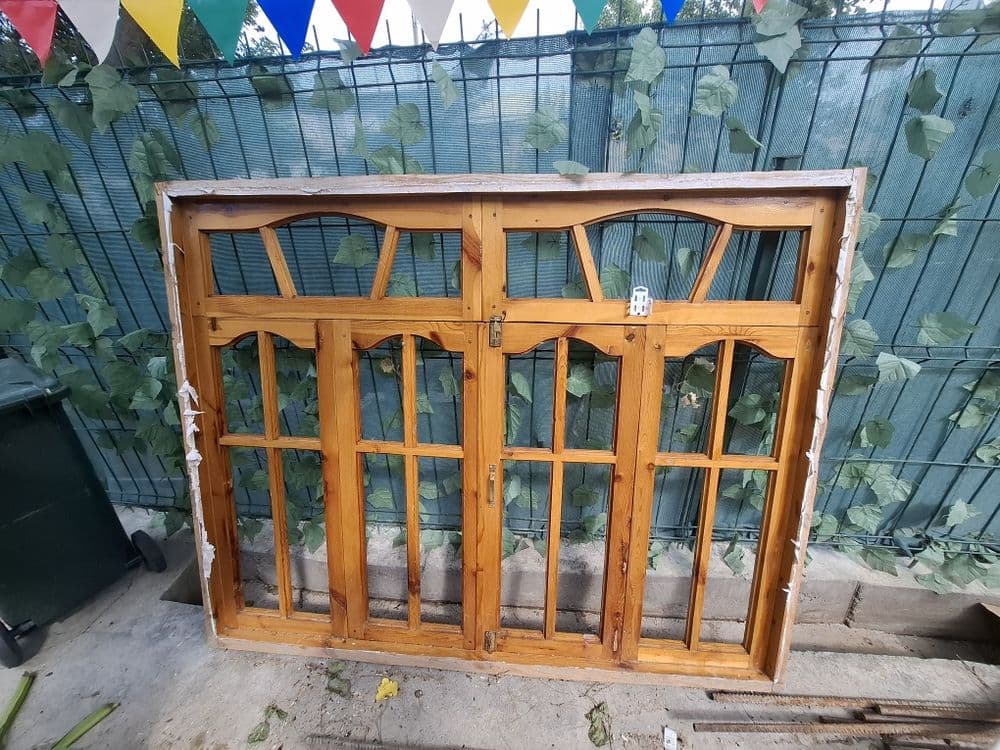 Taxta rom bor razmeri 1.90 ga 1.508