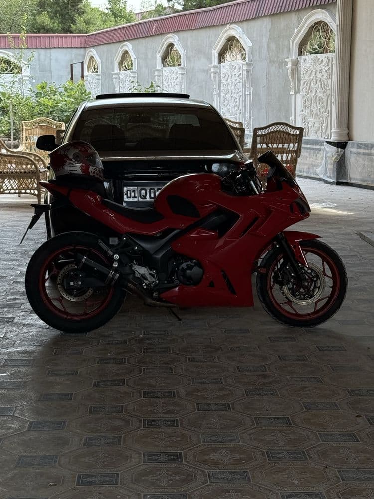 Sport bayk ducati srocna sotiladi