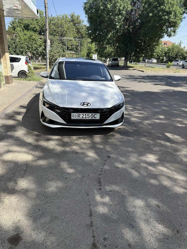 Hyundai Elantra 2023 yil 25300 probeg kraska toza