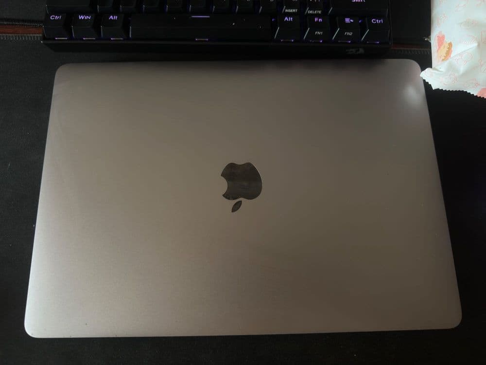 MacBook Pro (13ch)