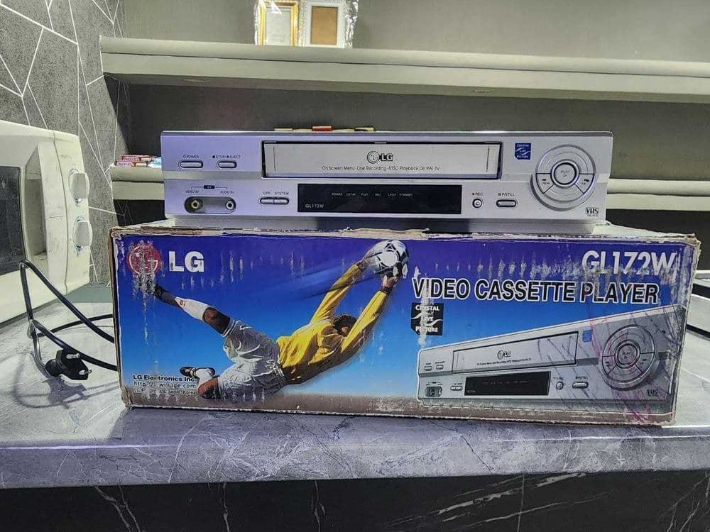Видео магнитофон Lg GL172W в идалном состоянии
