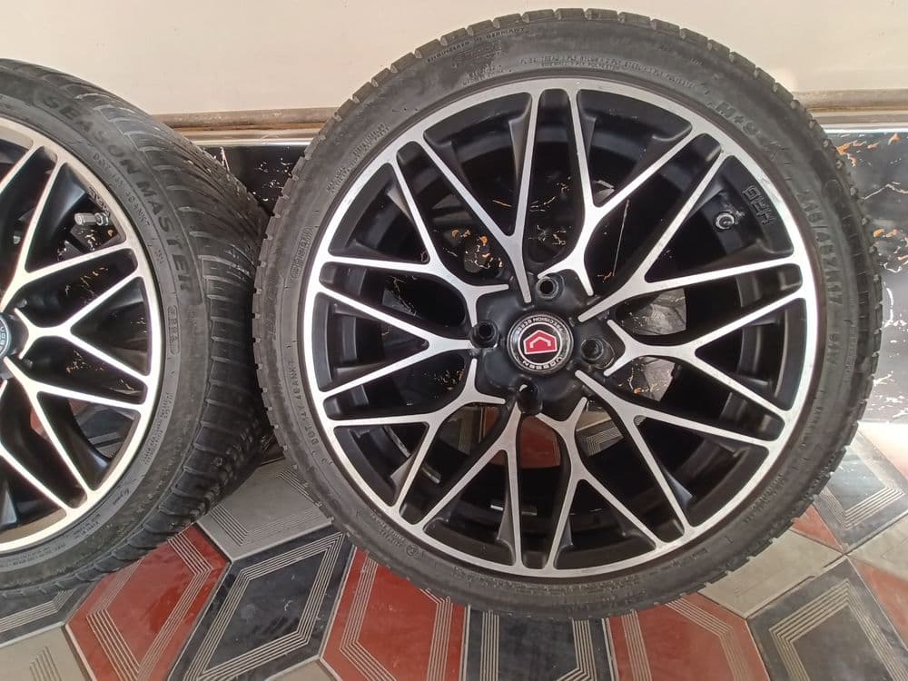 Vossen R17 Saka diska