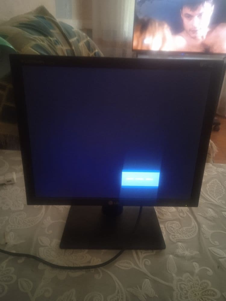 Продам монитор LG