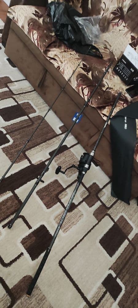 Карповое  удилища Junior carp 3.60m 3.5lb в хорошем состояние