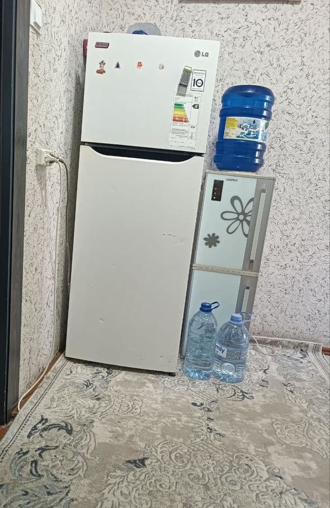 Продаётся холодильник LG