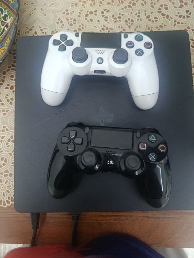 PlayStation 4 slim sotiladi srochna 4 oyin bor mk11 ufc 4 gta 5 fc 24