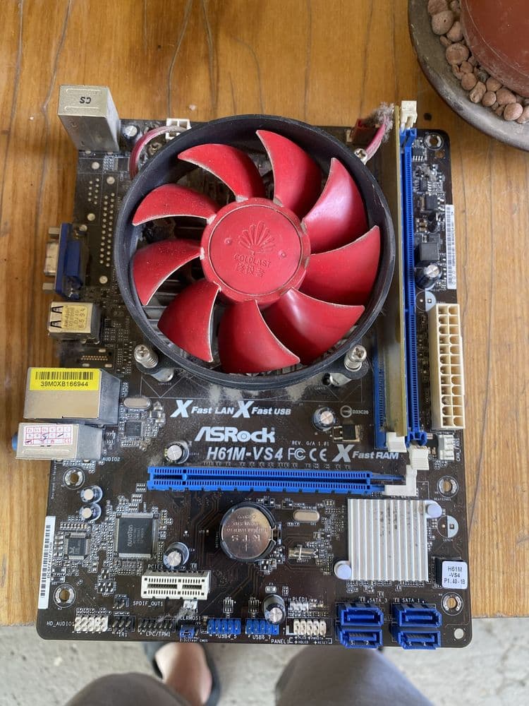 H61+i3 3240+ ddr 3 4gb + кулер
