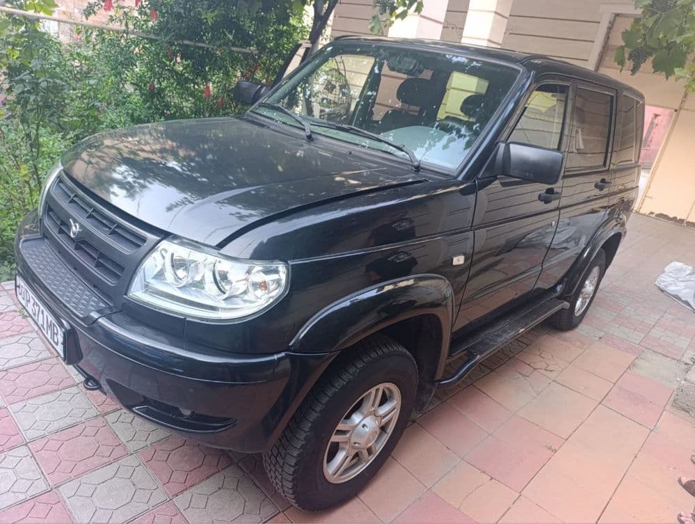 Uaz patriot sotiladi