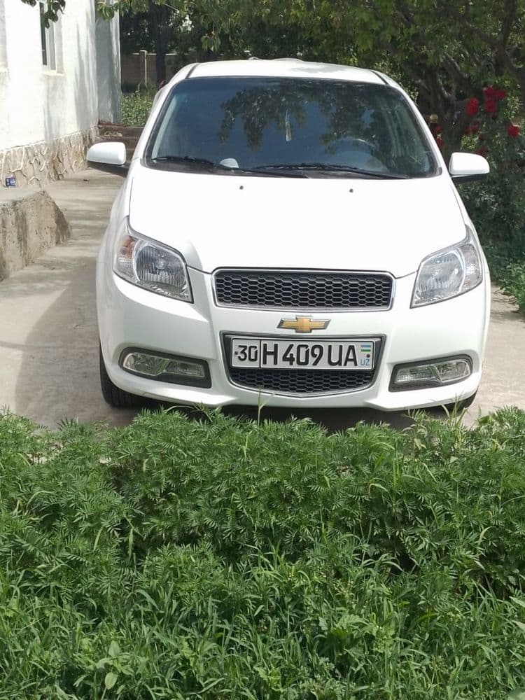 Nexia. 3 sotiladi 2 pozitsa M/T