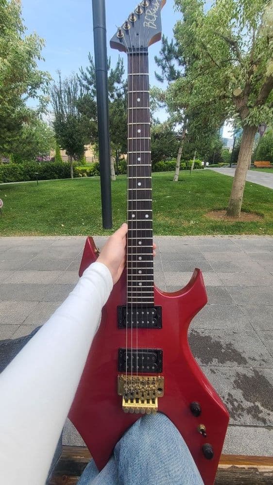 Гитара B.C.Rich 1990 года раритетная + комбо усилитель VOX 15вт