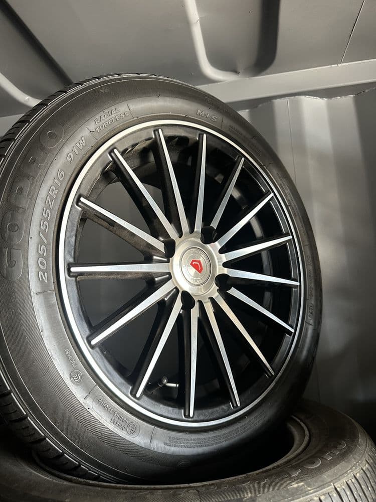 Vossen r16 jentra lasettiga tayyor