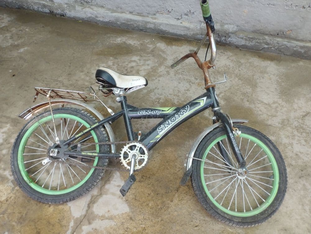 Velosiped 5-6yoshlaga 2-ta yengi balon qoʻyib azgina qarasa vashe zor