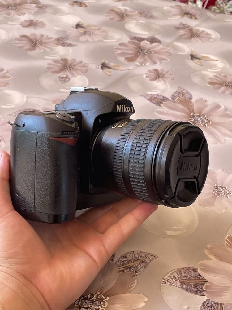 Fotoaparat NIKON D70s
