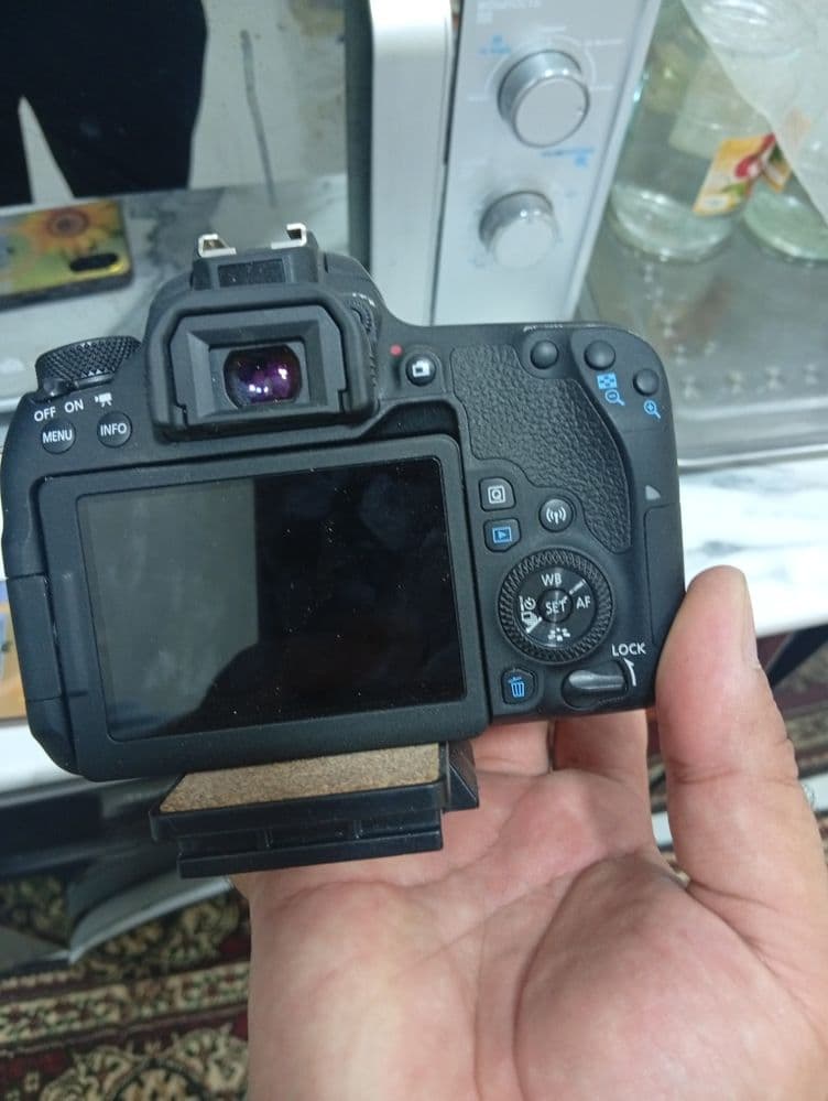 Продам Canon eos d77