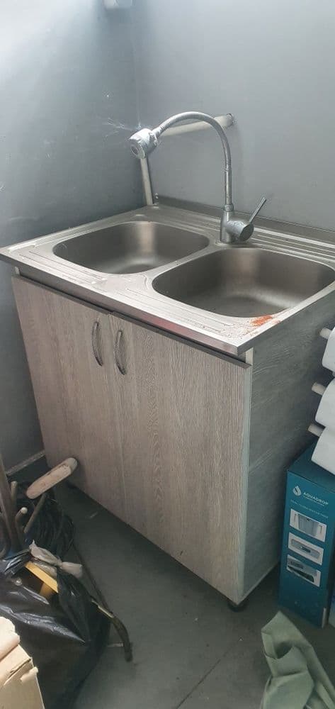 Mebel rakvina yengide kam ishlatilgan