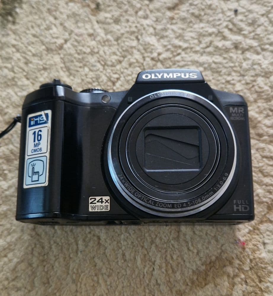Сфравой фотоапарат OLYMPUS экран сенсорний