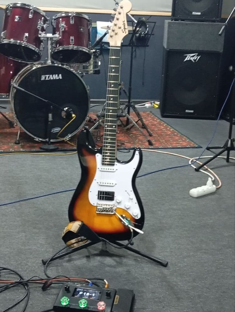 Электрогитара Fender Stratocaster