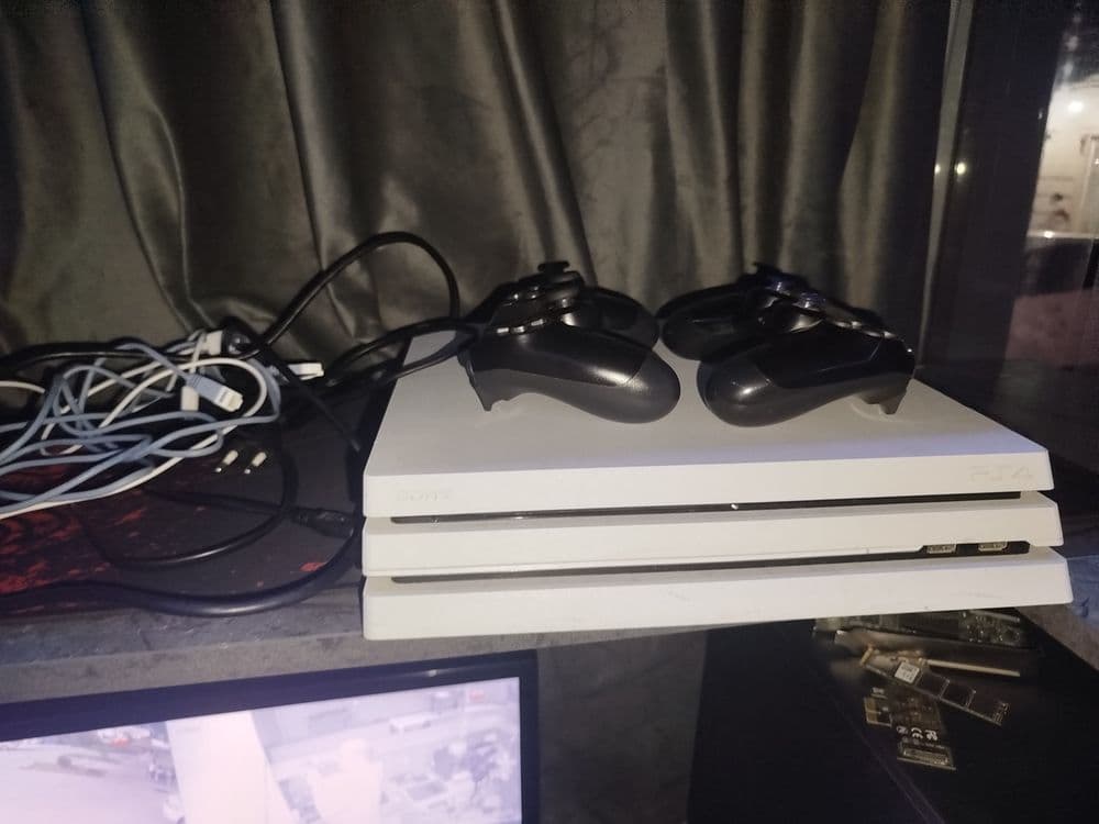 Ps4 Pro 1Tb OQ Korea