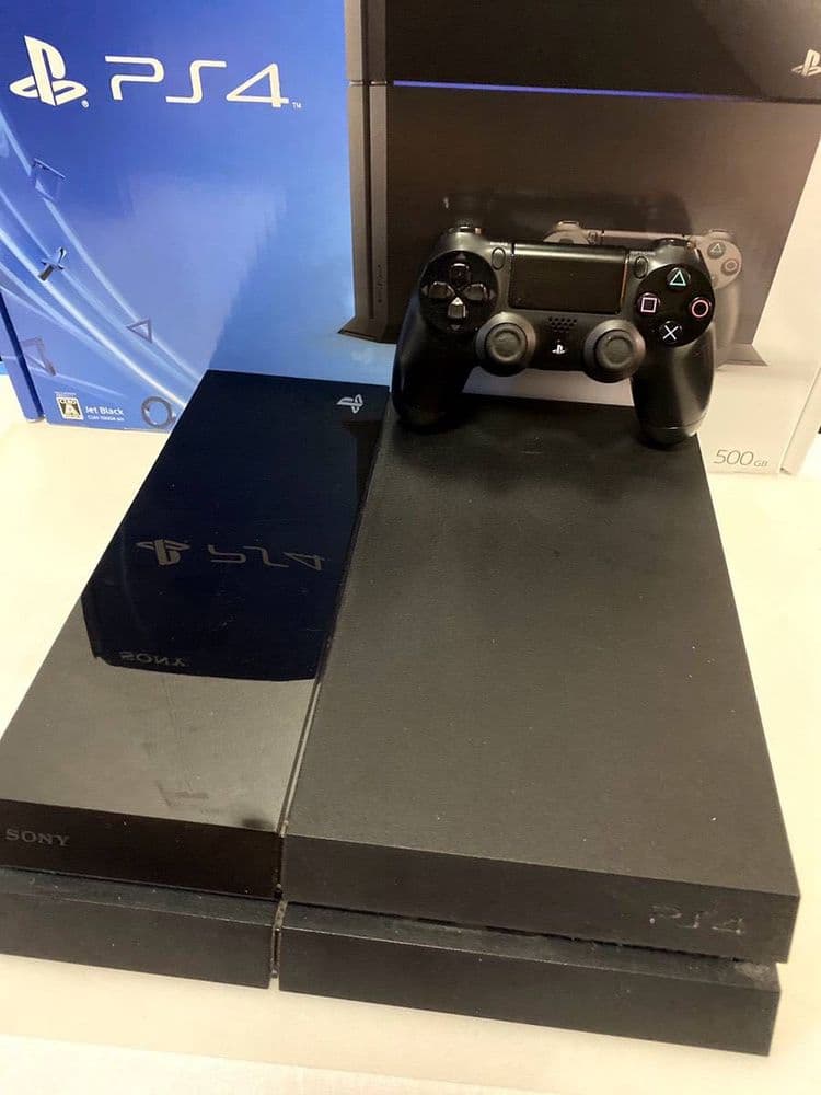 Sony PlayStation 4