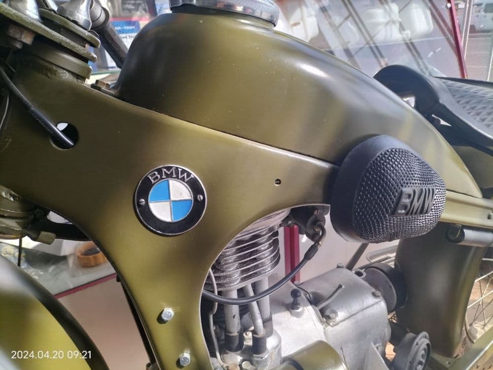 Прадаётся мотоцикил bmw r35