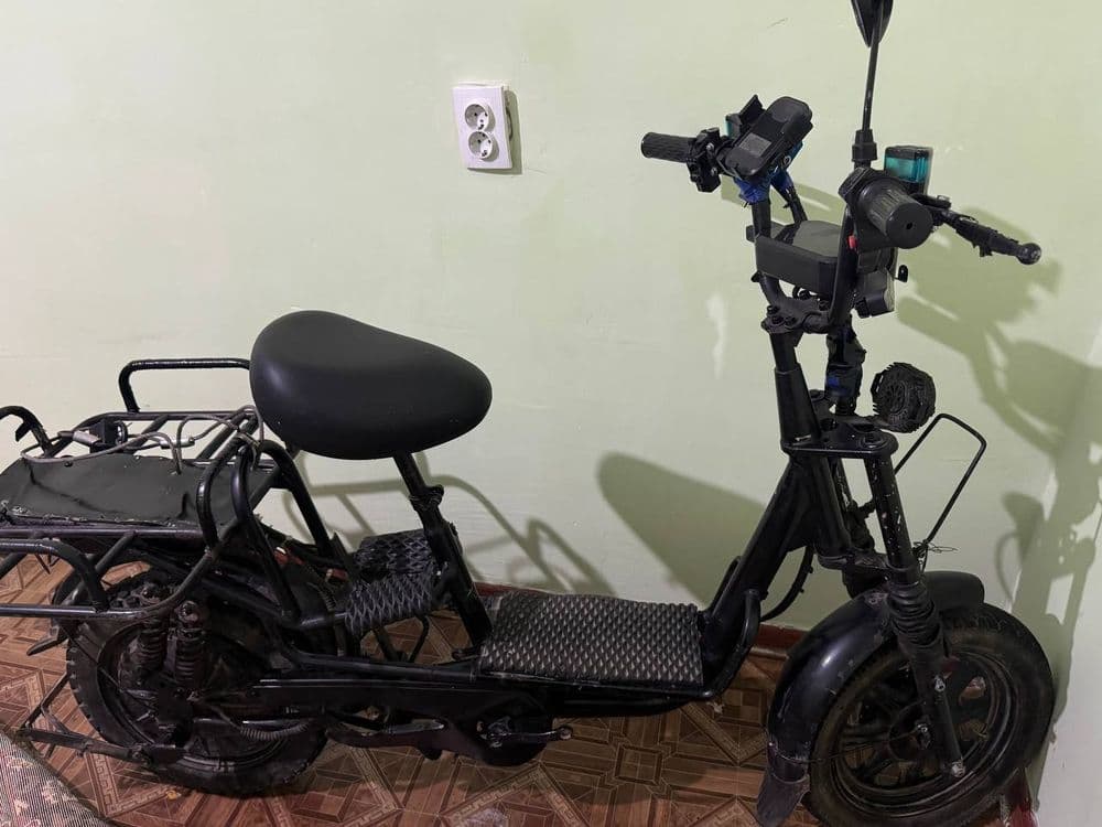 Elektroniy skuter