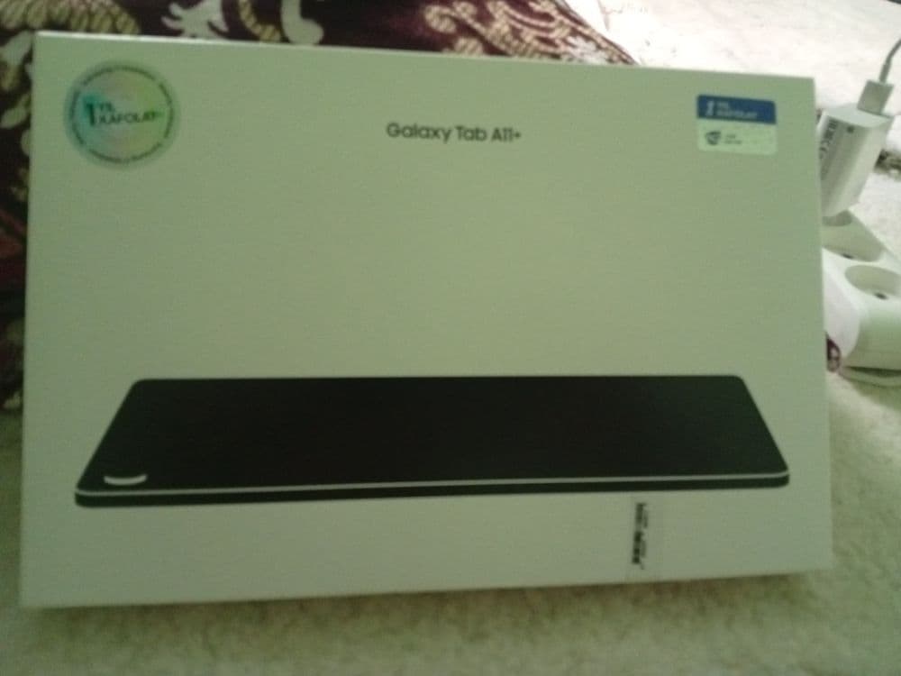 Planshet Samsung tab11+ yangi ochilgan ishlatilmagan sim karta ketmayd