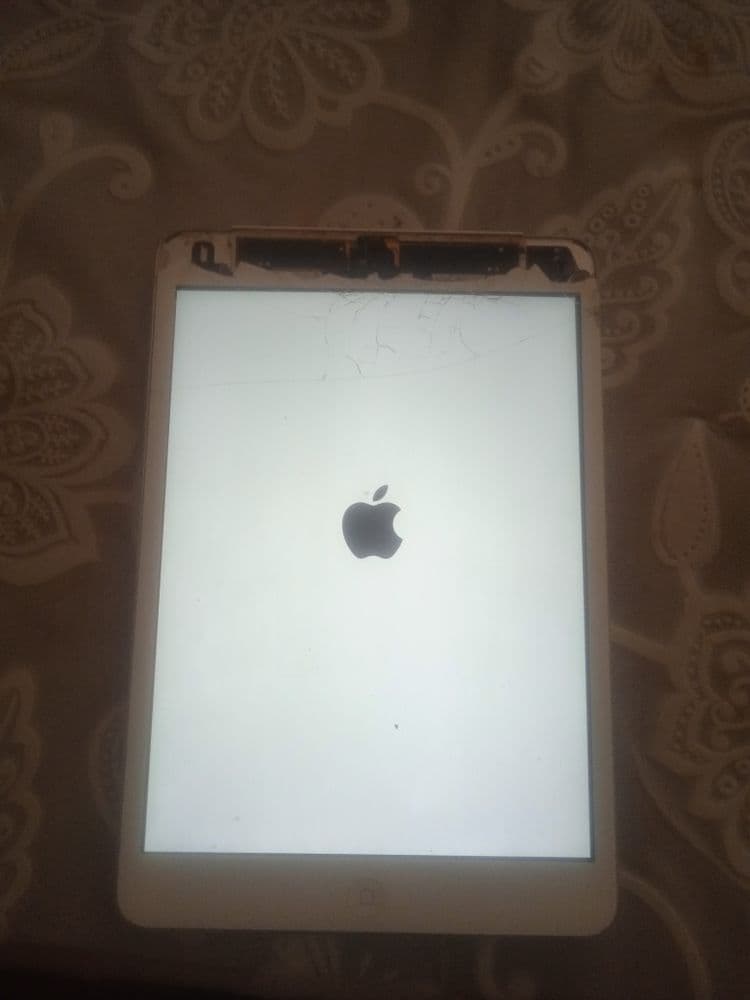 Проодам iPad A1490