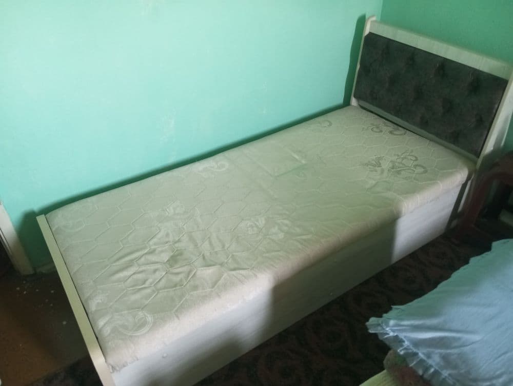 Kravat sotiladi xolati yangi