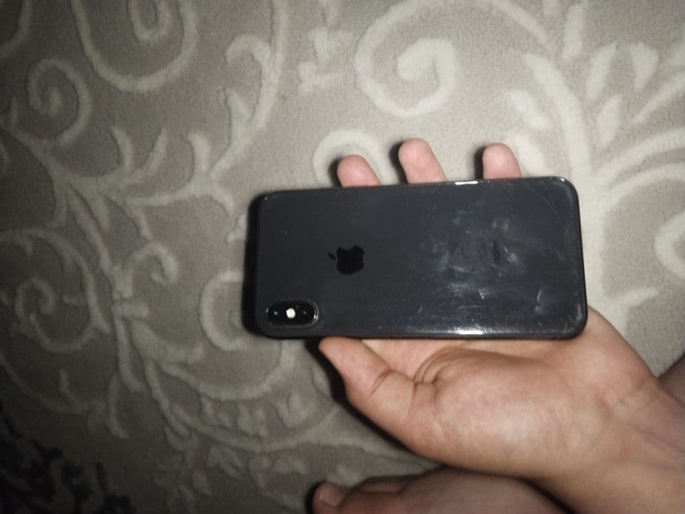 Iphon x продаеться
