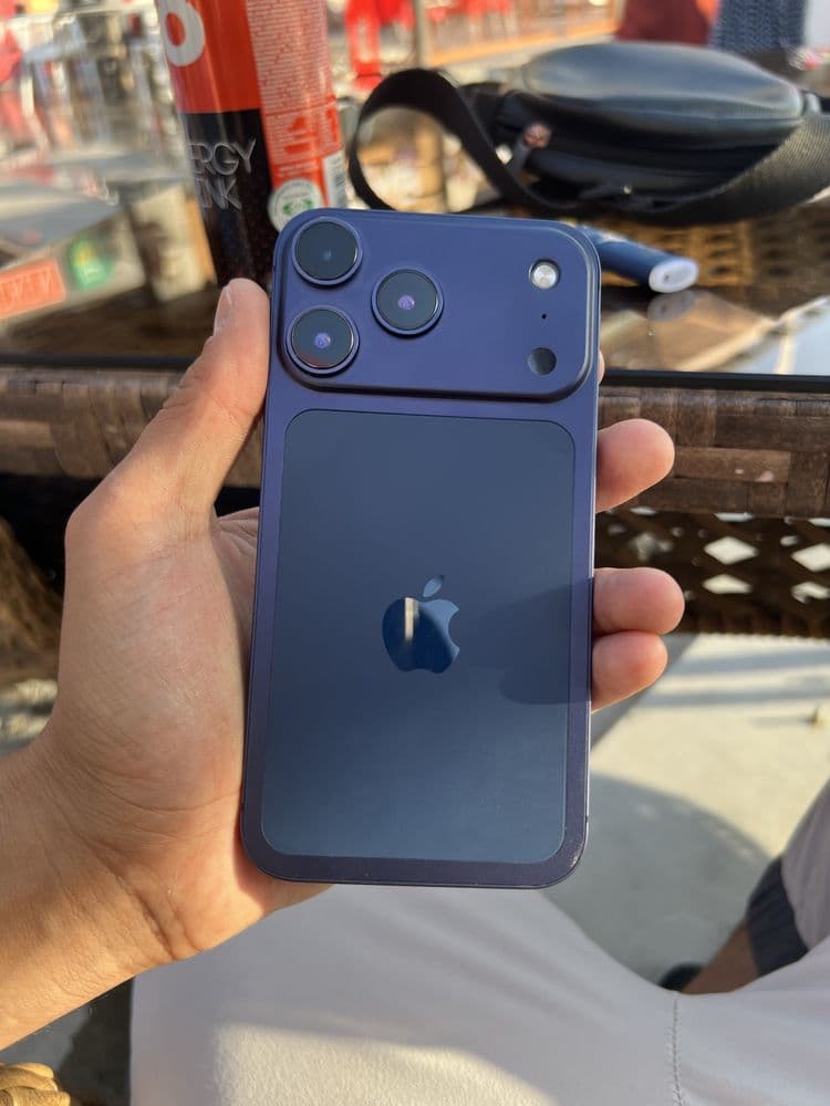 Iphone xr 17 pro korpusda