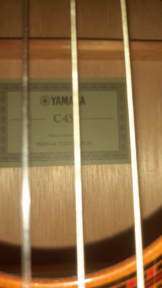 YAMAHA C45 holati yangi