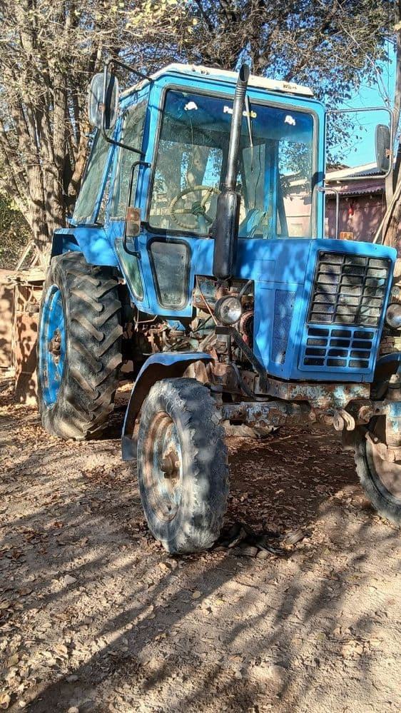 Mtz 80x sotiladi
