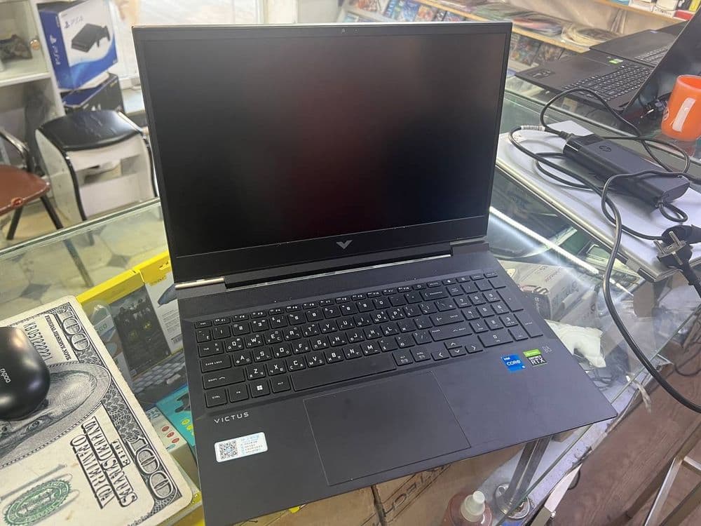 Hp victus  i5 12th