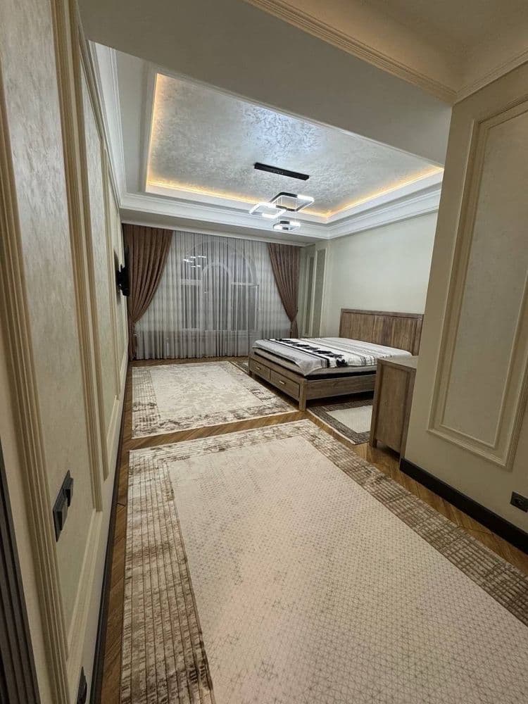 Центр Яккасарой
Квартира в аренду
140 м2