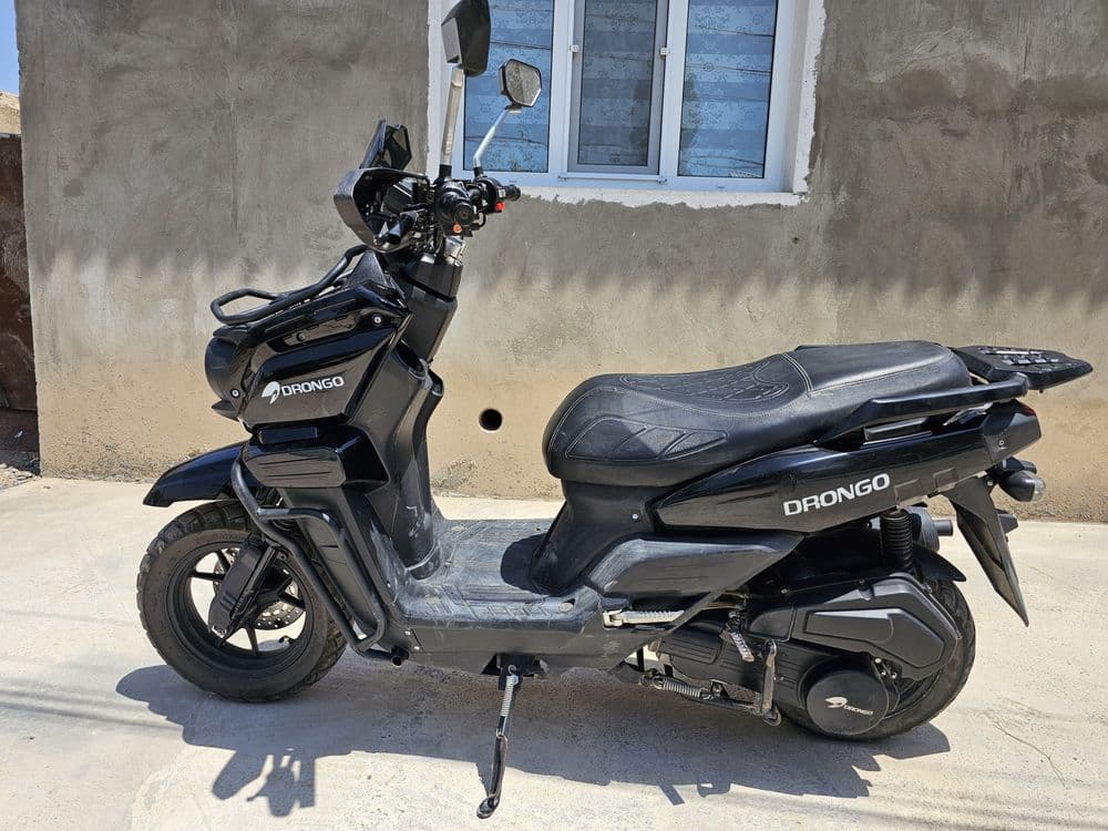 Moto Skuter sotiladi