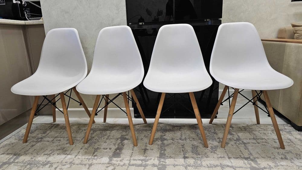 Кухонные стулья Eames