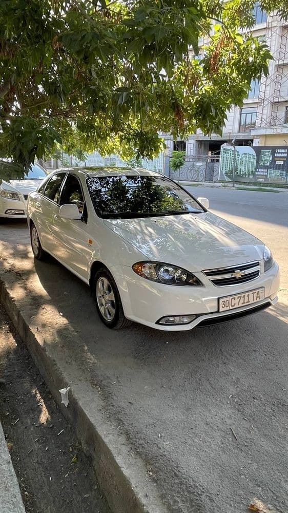 Chevrolet GENTRA 3-позиция