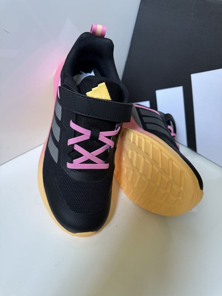 Кроссовки из Америки 35 размер Adidas original