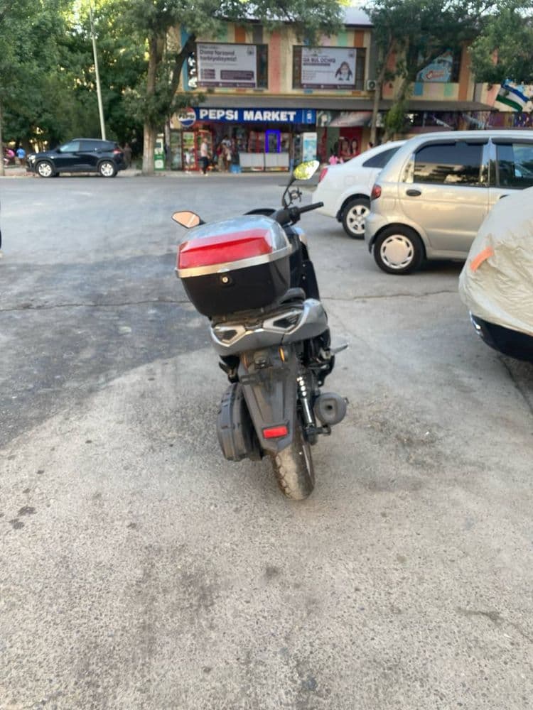skuter sotiladi holati yaxwi