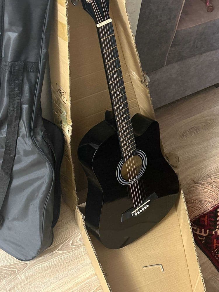 Kabat gitara akustik